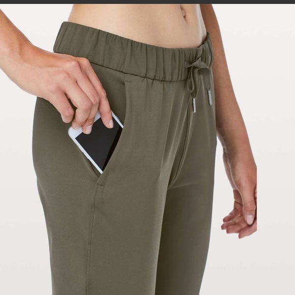 Lululemon On The Fly Pant - Picture 5 of 10